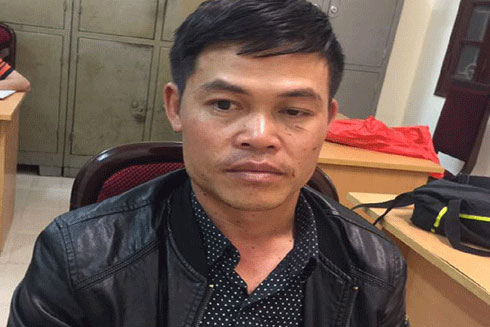 Đối tượng Chu Thế Quang bị CAQ Cầu Giấy bắt khẩn cấp khi chuẩn bị trốn v&agrave;o miền Nam