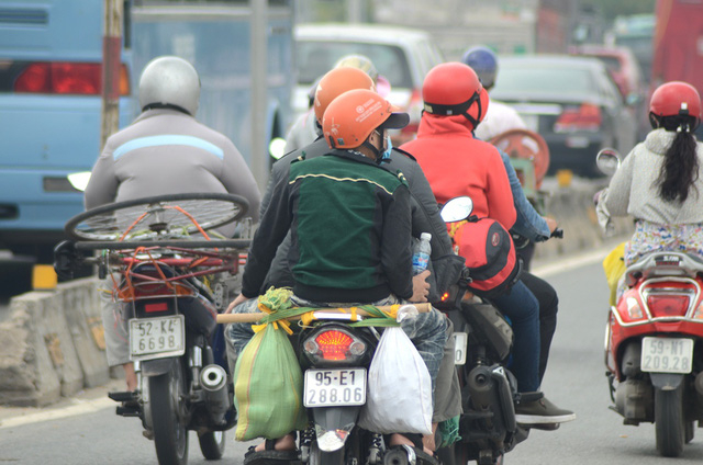 Lấy &yacute; tưởng từ... quang g&aacute;nh.