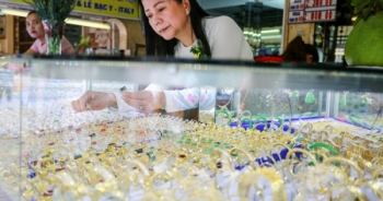 Giá vàng hôm nay 3/5: Vàng SJC giảm mạnh