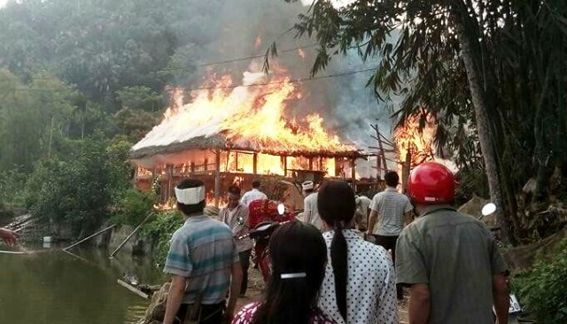 Một vụ ch&aacute;y nh&agrave; xảy ra tại x&atilde; Kh&aacute;nh Thiện v&agrave;o cuối th&aacute;ng 3 vừa qua.