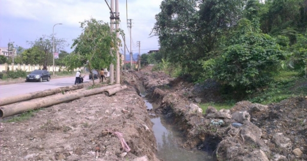 Hòa Bình: Đất chưa đền bù đã tự ý thi công công trình?