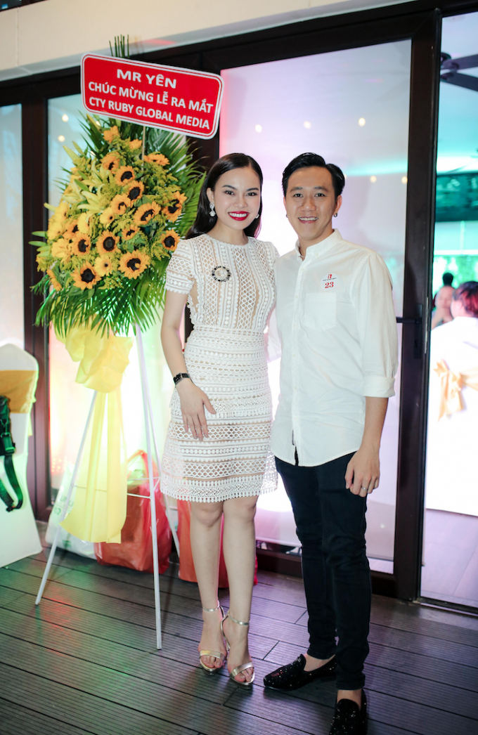 Giang Hồng Ngọc lần đầu thử l&agrave;m b&agrave; chủ