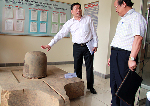 Bộ Linga - Yoni được c&aacute;c chuy&ecirc;n gia đ&aacute;nh gi&aacute; thuộc loại lớn nhất của văn h&oacute;a Chămpa. Ảnh:&nbsp;T.T