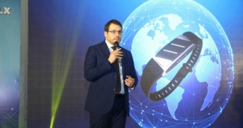 Trào lưu mua vòng đeo tay thông minh