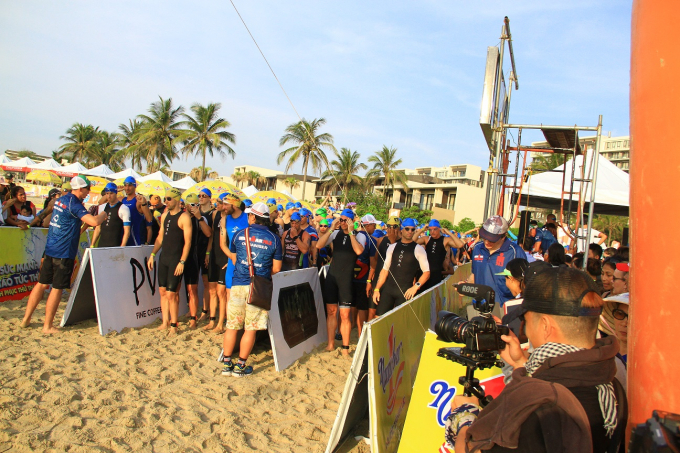 Ironman 70.3 Việt Nam 2017 đ&atilde; c&oacute; nh&agrave; t&acirc;n v&ocirc; địch đến từ &ldquo;xứ sở chuột t&uacute;i&rdquo;