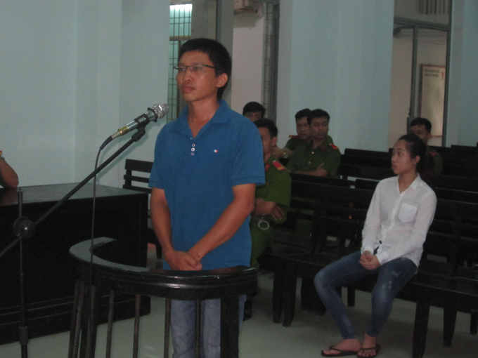 Bị c&aacute;o L&ecirc; Ngọc Phổ trước v&agrave;nh m&oacute;ng ngựa.