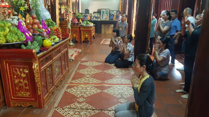 Mọi người đến tham dự Lễ, đều muốn cầu b&igrave;nh an, hạnh ph&uacute;c đến với gia đ&igrave;nh m&igrave;nh.