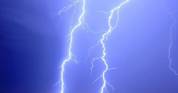 Quảng Bình: Đi đào huyệt mộ, 3 người bị sét đánh tử vong