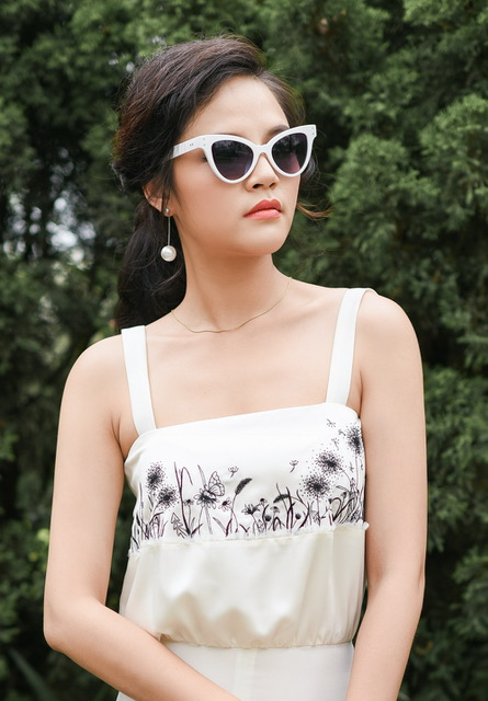 Thu Quỳnh &lsquo;Sống chung với mẹ chồng&rsquo; l&agrave;m n&agrave;ng thơ của NTK Xu&acirc;n L&ecirc;