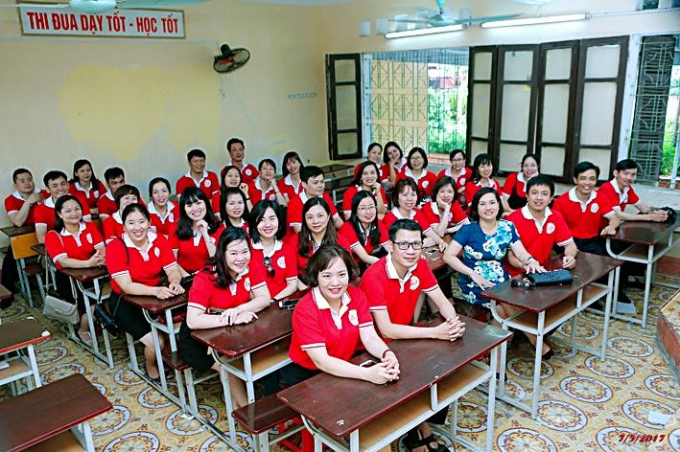 20 năm ng&agrave;y trở lại d&ugrave; ở đ&acirc;u, l&agrave;m g&igrave;, trong mỗi người vẫn lu&ocirc;n tr&acirc;n trọng những b&agrave;i học, t&igrave;nh cảm của thầy c&ocirc;, bạn b&egrave; với biết bao kỷ niệm th&acirc;n thương tuổi học tr&ograve;.