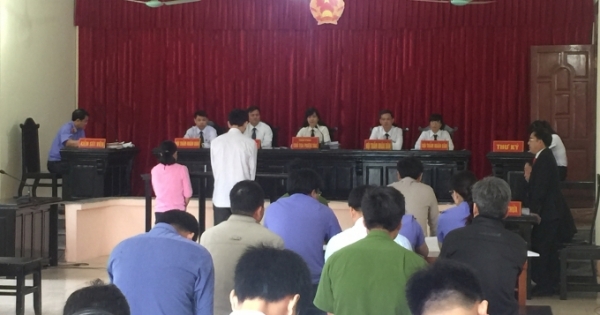 Kế toán trưởng chiếm đoạt hơn 28 tỷ đồng để cá độ