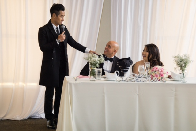 Nguy&ecirc;n Khang dặn d&ograve; em rể.