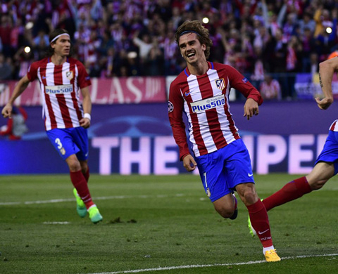 Griezmann nh&acirc;n đ&ocirc;i c&aacute;ch biệt tr&ecirc;n chấm 11m