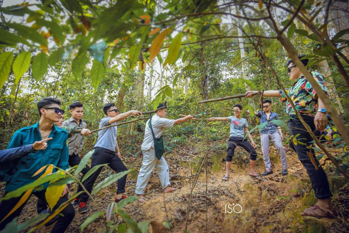 Chi&ecirc;m ngưỡng bộ ảnh kỷ yếu l&ecirc;n &aacute;n nạn