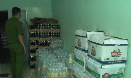 Huế: Phát hiện gần 2000 chai xì dầu và giấm vi phạm an toàn thực thực phẩm