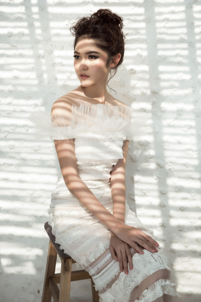 &Aacute; hậu Thuỳ Dung thăng hạng phong c&aacute;ch sau chuyến gặp Cristiano Ronaldo