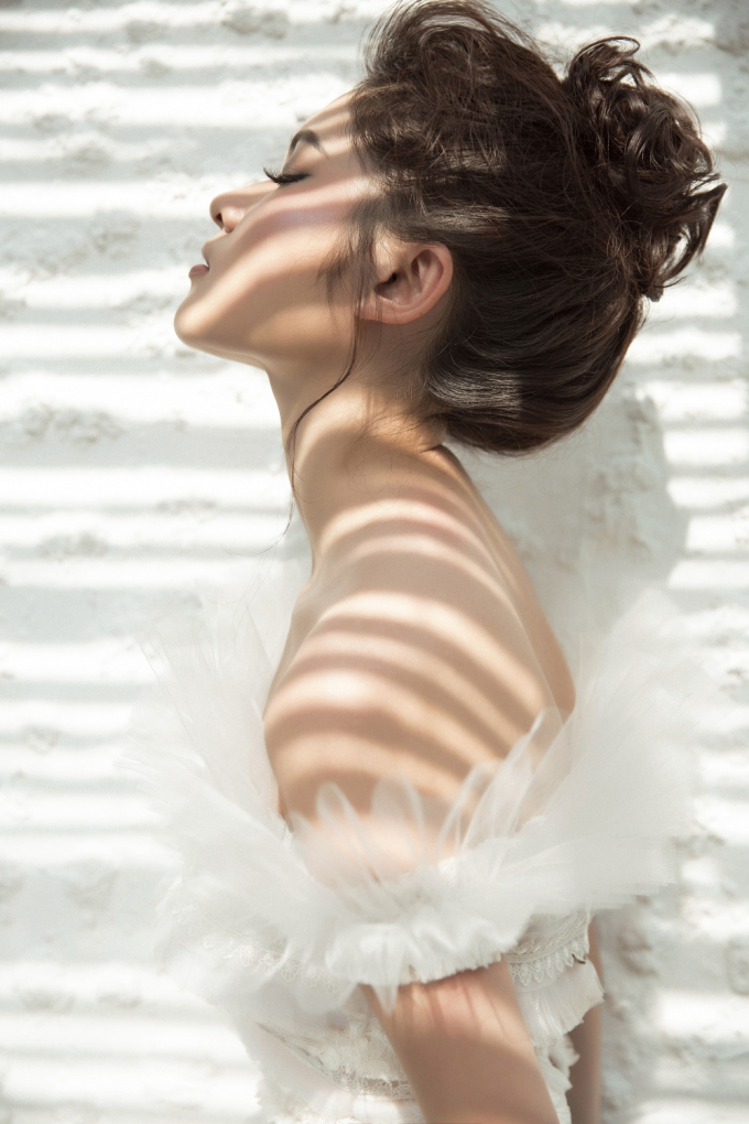 &Aacute; hậu Thuỳ Dung thăng hạng phong c&aacute;ch sau chuyến gặp Cristiano Ronaldo