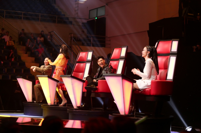 Giọng h&aacute;t Việt 2017 tập 14: 4 HLV The Voice