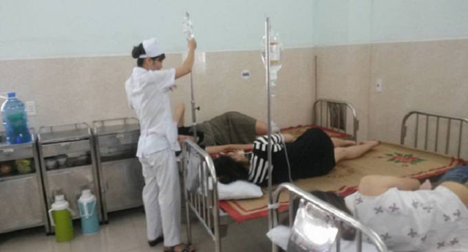 C&aacute;c c&ocirc;ng nh&acirc;n đang được điều trị tại b&ecirc;nh viện Việt Tiệp (Ảnh D&acirc;n tr&iacute;).