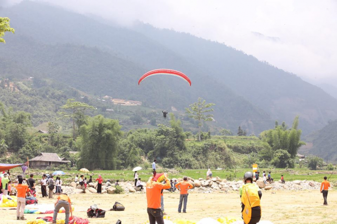 &nbsp;Festival d&ugrave; lượn Khau Phạ