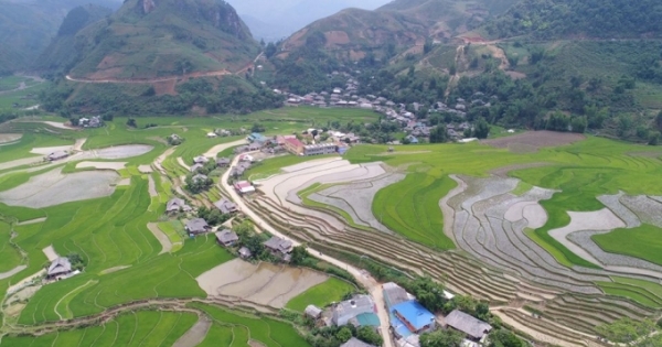 Ấn tượng Festival dù lượn "Bay trên mùa nước đổ" Mù Cang Chải