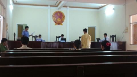 Bạc Liêu: 2 năm tù cho đứa cháu đồi bại