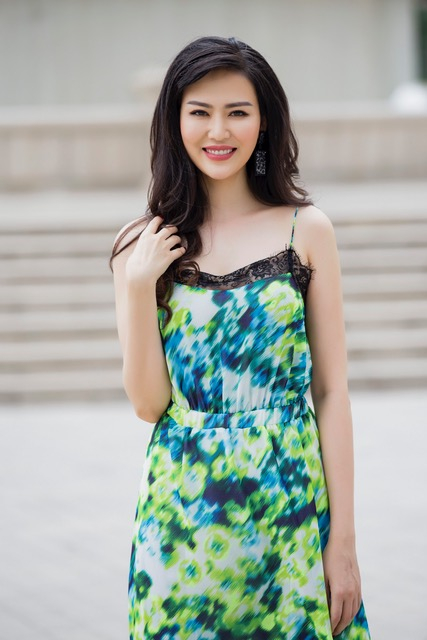 Những bộ trang phục của Elise khiến Hoa hậu Thu Thủy th&ecirc;m phần trẻ trung, phong c&aacute;ch hơn. &nbsp;