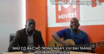 [Clip]: "Anh Tây" hát cover ca khúc "Như có Bác Hồ trong ngày vui đại thắng"