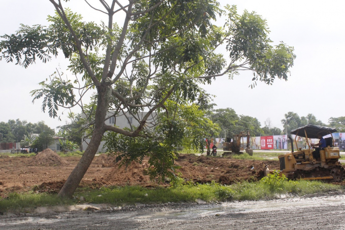 Dự &aacute;n đang tiến h&agrave;nh san ủi đất l&agrave;m mặt bằng.