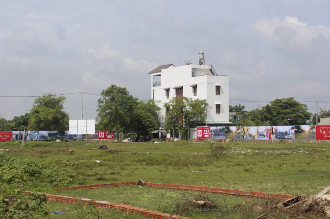 Dự &aacute;n nh&igrave;n từ ph&iacute;a sau khu d&acirc;n cư.