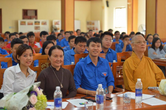 Hội nghị tập huấn n&acirc;ng cao năng lực quản l&yacute; t&igrave;nh nguyện tại ch&ugrave;a Qu&aacute;n Sứ