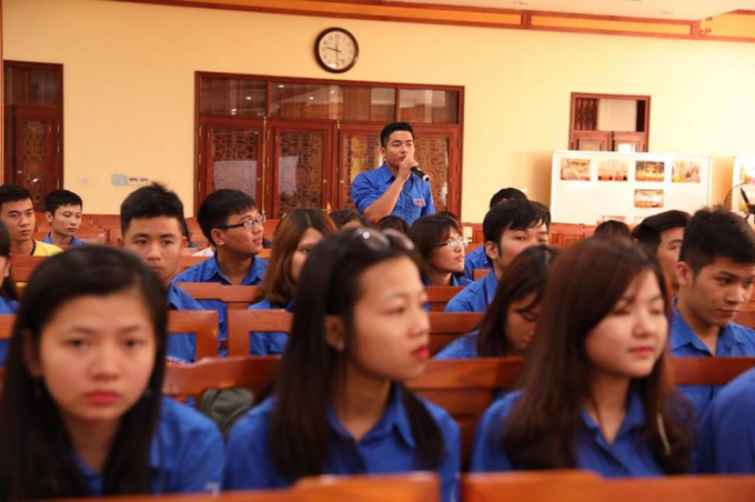 &nbsp;Tất cả c&aacute;c c&acirc;u hỏi của c&aacute;c bạn t&igrave;nh nguyện vi&ecirc;n đặt ra đề được bản tổ chức, Trưởng ban trả lời r&otilde; r&agrave;ng đầy đủ, giải đ&aacute;p những thắc mắc li&ecirc;n quan đến chủ để buổi tập huấn.