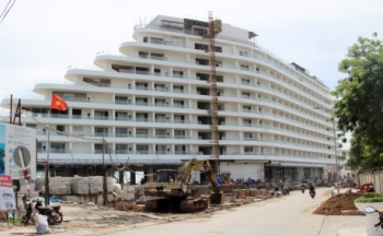 Khách sạn hình con tàu 