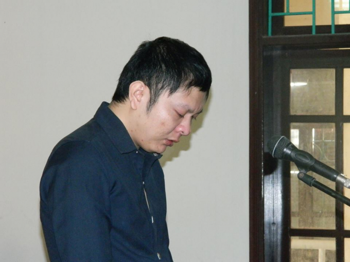 Bị c&aacute;o Tiến tại phi&ecirc;n t&ograve;a.