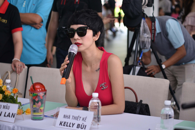 Xu&acirc;n Lan viết t&acirc;m thư trước nỗi lo mẫu nh&iacute; &ldquo;gi&agrave; trước tuổi&rdquo;