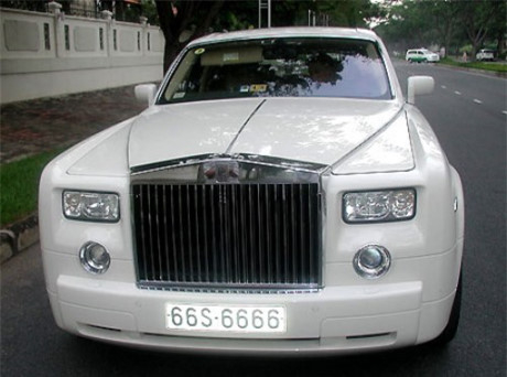 Ngắm d&agrave;n xe si&ecirc;u sang Rolls-Royce ở Việt Nam mang biển tứ qu&yacute; 'si&ecirc;u khủng'