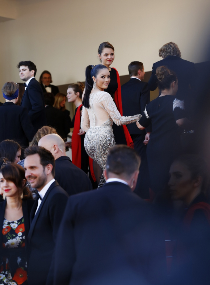 L&yacute; Nh&atilde; Kỳ đẹp tựa Nữ ho&agrave;ng Cleopatra tr&ecirc;n thảm đỏ