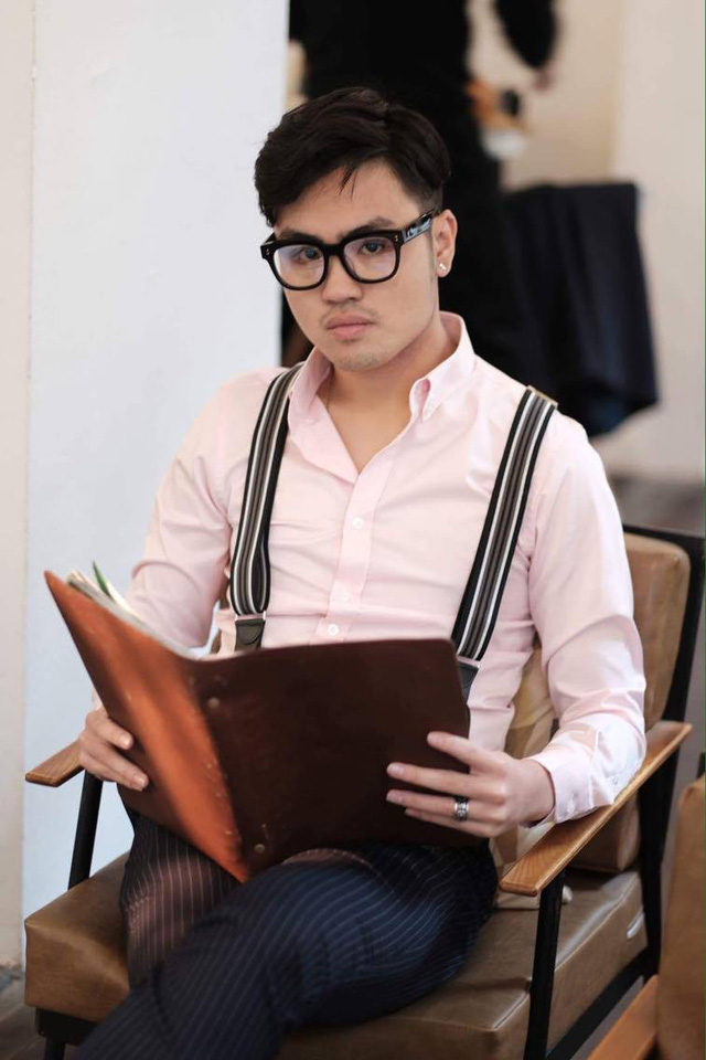 Anh Nguyễn Hồng Qu&acirc;n, người đ&atilde; tặng cậu sinh vi&ecirc;n ngh&egrave;o chiếc bal&ocirc; mới v&agrave; viết c&acirc;u chuyện n&agrave;y.