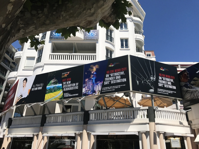 X&ocirc;n xao h&igrave;nh ảnh L&yacute; Nh&atilde; Kỳ tr&ecirc;n panel tại LHP Cannes, Thứ trưởng Bộ VH-TT&amp;amp;DL l&ecirc;n tiếng