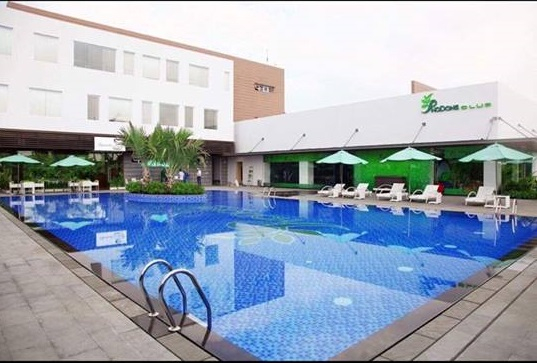 Biệt thự nằm trong khu vực c&oacute; c&aacute;c tiện &iacute;ch đầy đủ gồm: hồ bơi, Kidclub, Gym, Spa, Cafe, Salon t&oacute;c, si&ecirc;u thị v&agrave; an ninh 24/24.&nbsp;