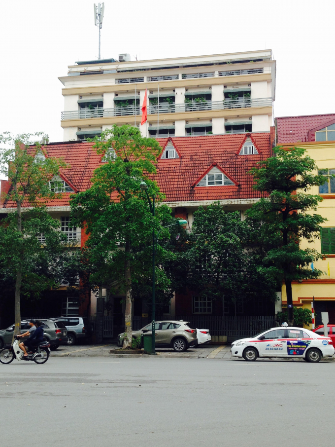 Nh&agrave;, đất tại 35 Điện Bi&ecirc;n Phủ đ&atilde; bị UBND TP H&agrave; Nội thu hồi nhưng đang chờ quyết định giải quyết cuối c&ugrave;ng của Thủ tướng Ch&iacute;nh phủ.