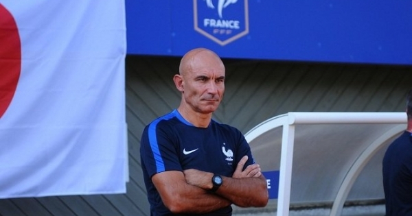 HLV U20 Pháp nói gì sau khi "phục kích" xem U20 Việt Nam?