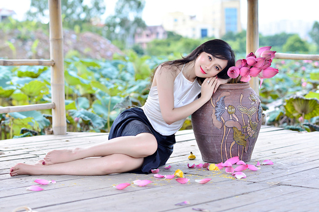 Bộ trang phục t&ocirc;n l&ecirc;n n&eacute;t đẹp nữ t&iacute;nh của người con g&aacute;i