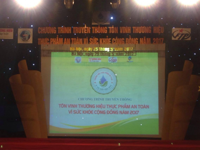 Chương tr&igrave;nh truyền th&ocirc;ng t&ocirc;n vinh