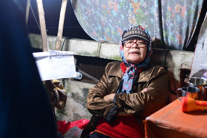 Cả cuộc đời m&igrave;nh, b&agrave; gắn b&oacute; với kho tri thức nh&acirc;n loại.