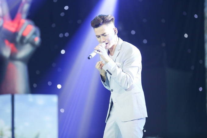 Ali Ho&agrave;ng Dương lấy nước mắt của kh&aacute;n giả khi song ca c&ugrave;ng Thu Minh.