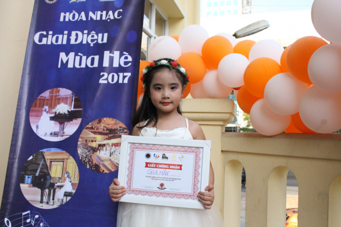 B&eacute; Gia H&acirc;n - Học vi&ecirc;n của Trung t&acirc;m nghệ thuật Music Plus đạt giải tiết mục biểu diễn xuất sắc.