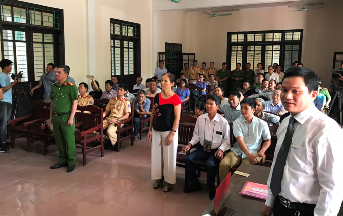 Đại diện c&aacute;c b&ecirc;n li&ecirc;n quan tại phi&ecirc;n t&ograve;a ng&agrave;y 29/5.