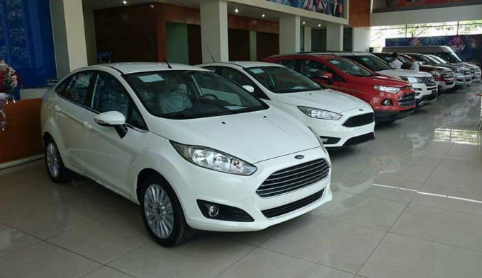 Người mua đang ph&acirc;n v&acirc;n việc chờ đợi thuế nhập khẩu về 0% để mua xe.