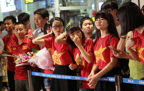 U20 Việt Nam về nước trong sự ch&agrave;o đ&oacute;n nồng nhiệt
